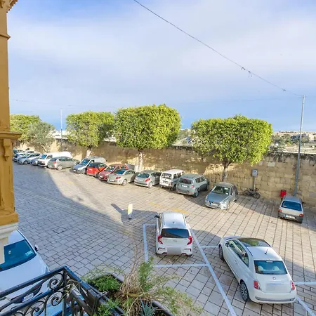 Charming With Stunning Views In By 360 Estates *