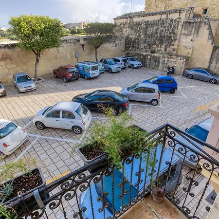 Charming With Stunning Views In By 360 Estates Apartment